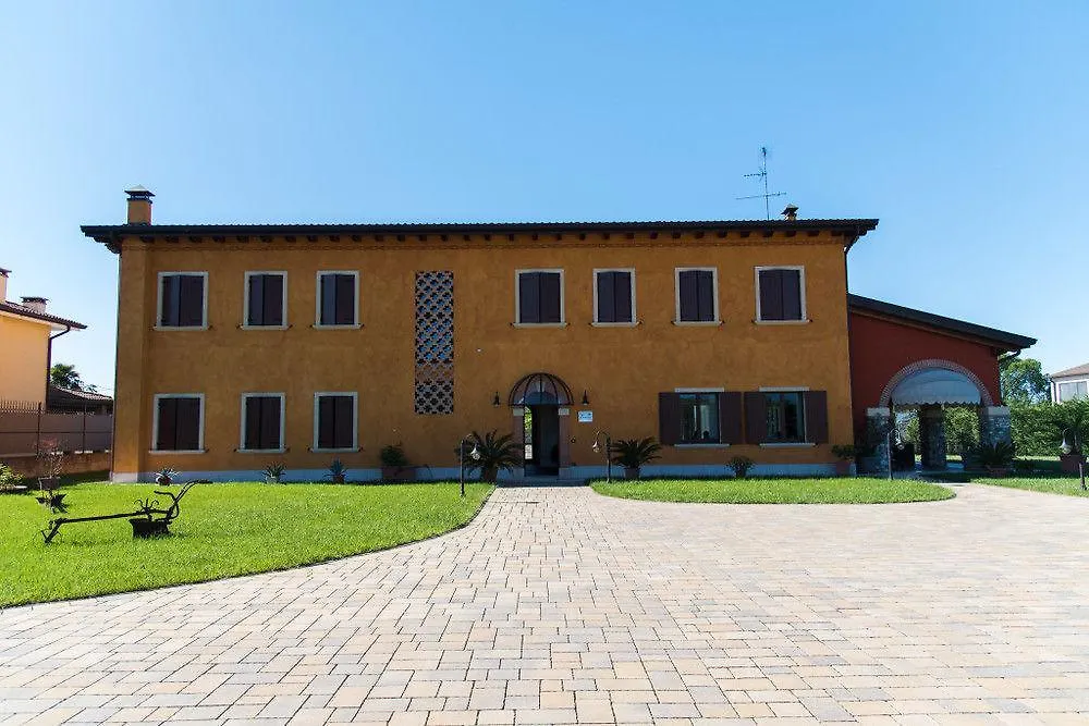 Agriturismo Bacche Di Bosco Verona Alojamento de Turismo Rural
